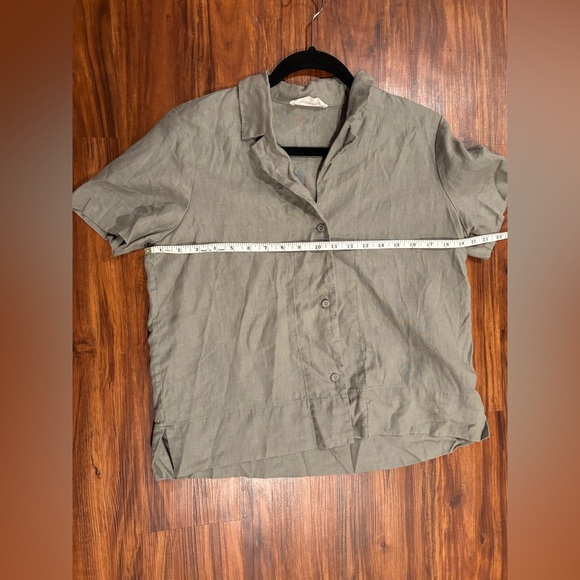 Everlane Notch Linen Green Sage Collared Button Front shirt size small - Picture 6 of 7